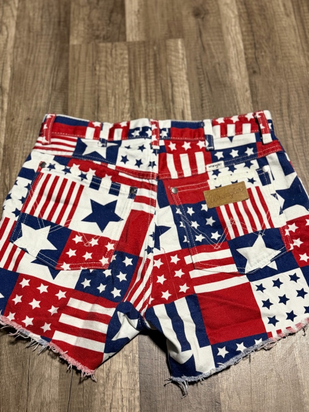 America Wrangler Jean shorts, red, white & blue Size: 26